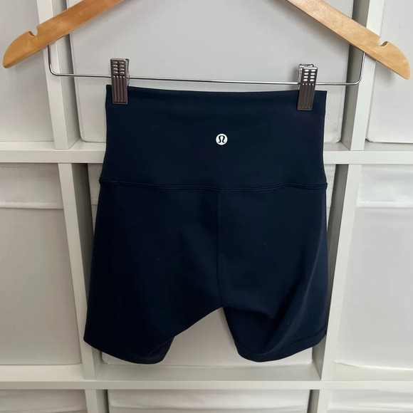 Lululemon Navy Wunder Train High Rise Short 6” - Picture 2 of 5